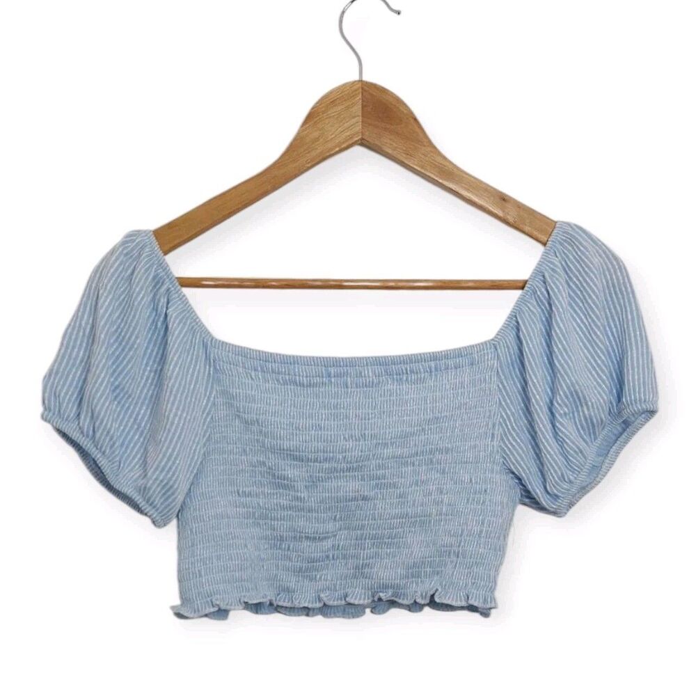 Caution To The Wind Junior's Size Large Cropped Top Blouse Shirt Cropped Smocked
